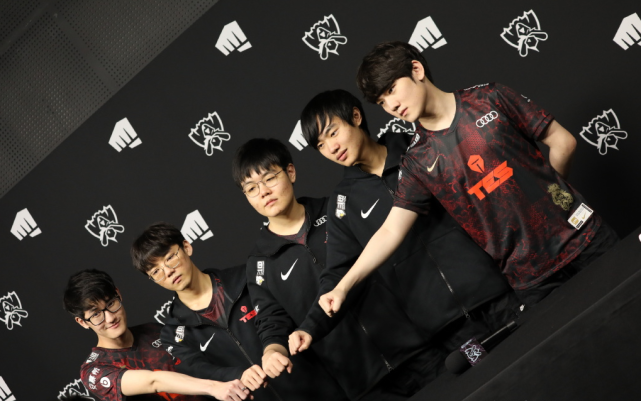 也是他们在 也是他们在